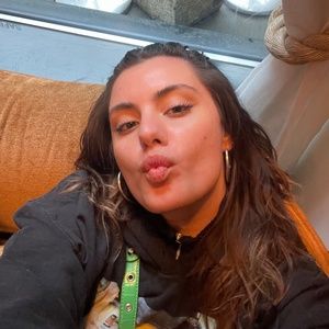 Meet your Posher, Yagmur ece